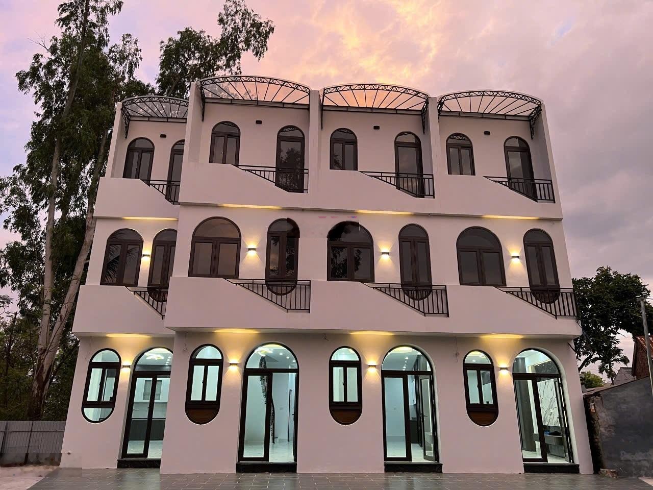 Bán 2 căn nhà mới tinh đỗ động 3 tầng giáp vinolympic chỉ 3.3 tỷ! rẻ nhất thanh oai