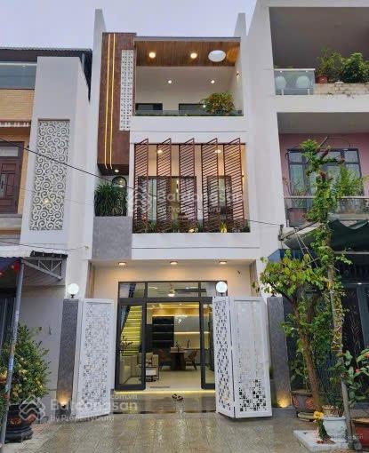 Bán nhà HXH Nơ Trang Long ngay nút giao Phạm Văn Đồng-Nguyễn Xí, 56m2, 1trệt 2lầu, giá 2tỉ450. SHR.