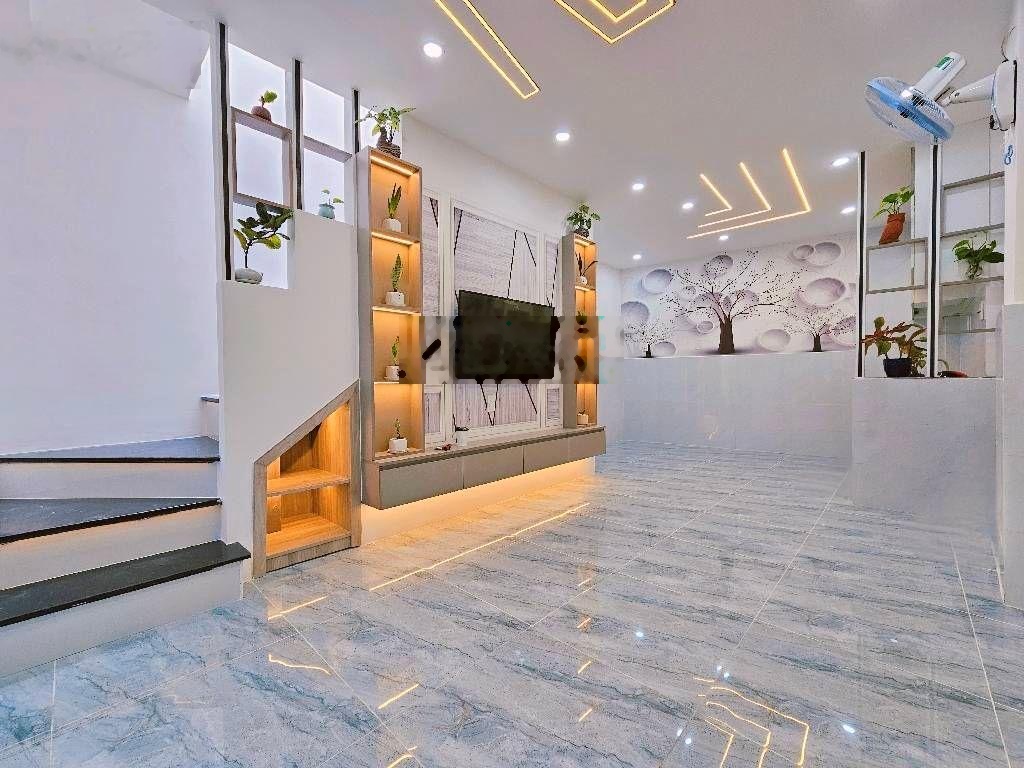 Bán nhà phan văn trị gần emart