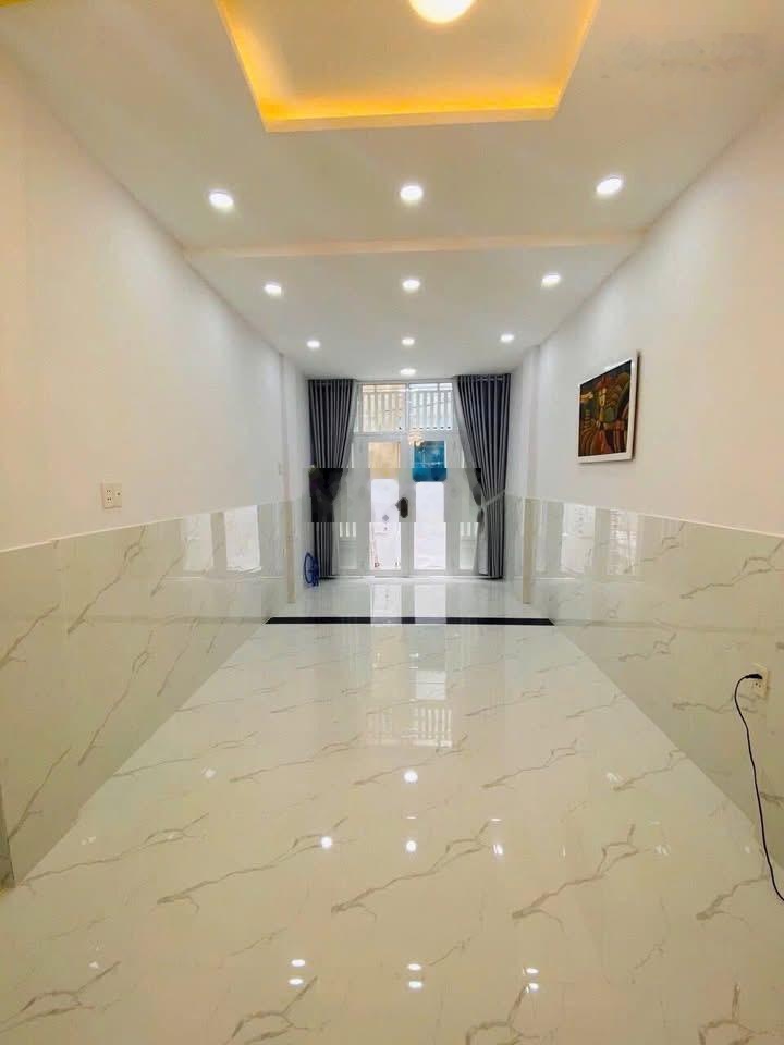 Bán nhà nhỏ 43m2 - 1T1L - Nguyễn Trọng Tuyển, P1, Tân Bình, Giá 1tỷ650, nhà đang trống vào ở liền