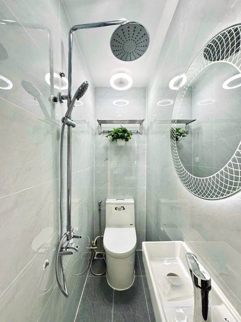 Bán gấp nhà tại Nơ Trang Long, Bình Thạnh, 61,8m2