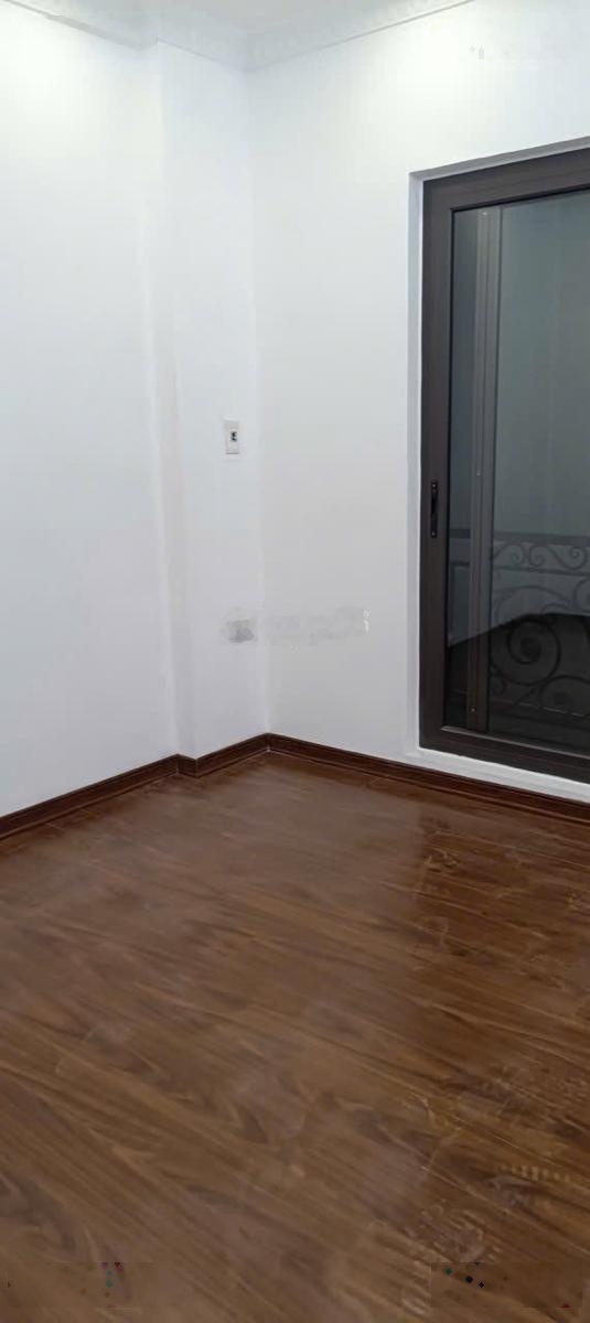 Ngõ thông ba gác đỗ 30m ra mặt phố, nhà mới tinh full NT. Dt 25m 5t mt 3,3m giá 5,8 tỷ