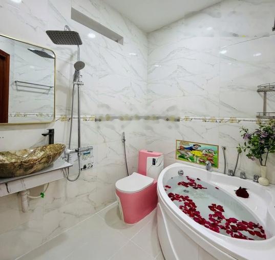 Tôi cần bán gấp căn nhà ở chu văn an, q.bình thạnh - cho thuê 22tr/th giá 3 tỷ560 - 51m2 sổ tên tôi