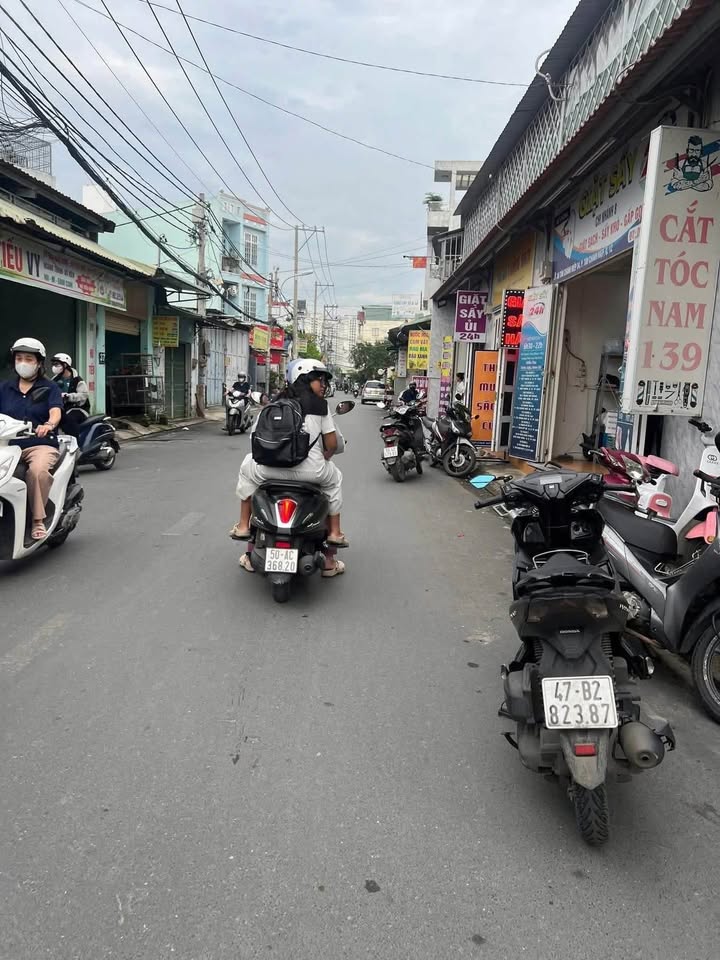 Cơ hội sở hữu 3 lô đất đẹp tại mặt tiền đường Thạnh Xuân 52, xã Đông Thạnh, huyện Hóc Môn