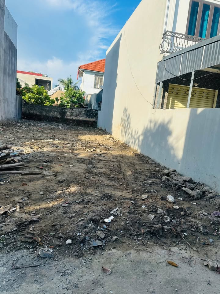 Bán đất vuông vắn 63.8m2, ngõ ô tô, gần bệnh viện Kiến An, 900 triệu