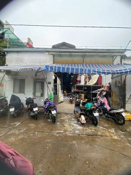 Hai lô đất vàng, nhà cấp 4 gác lửng, Quận 12 - Cơ hội an cư lập nghiệp