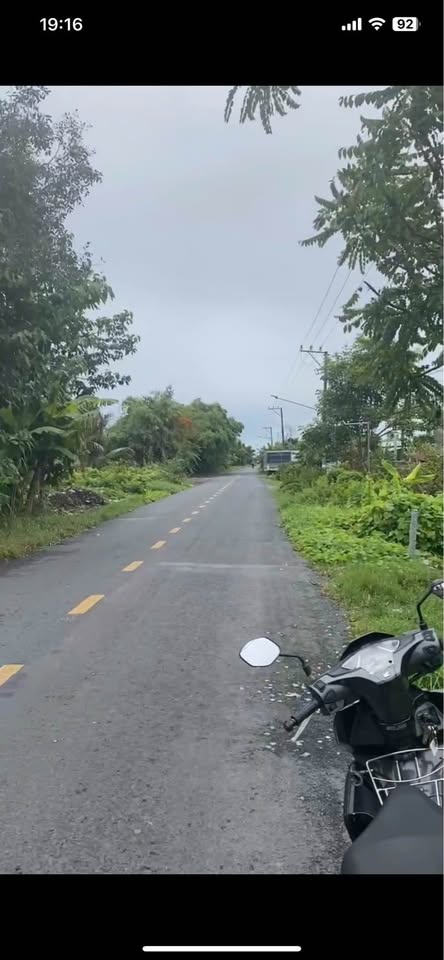 Mặt tiền Tỉnh lộ 939B, đất rộng rãi, nở hậu, giá mềm cho dân kinh doanh