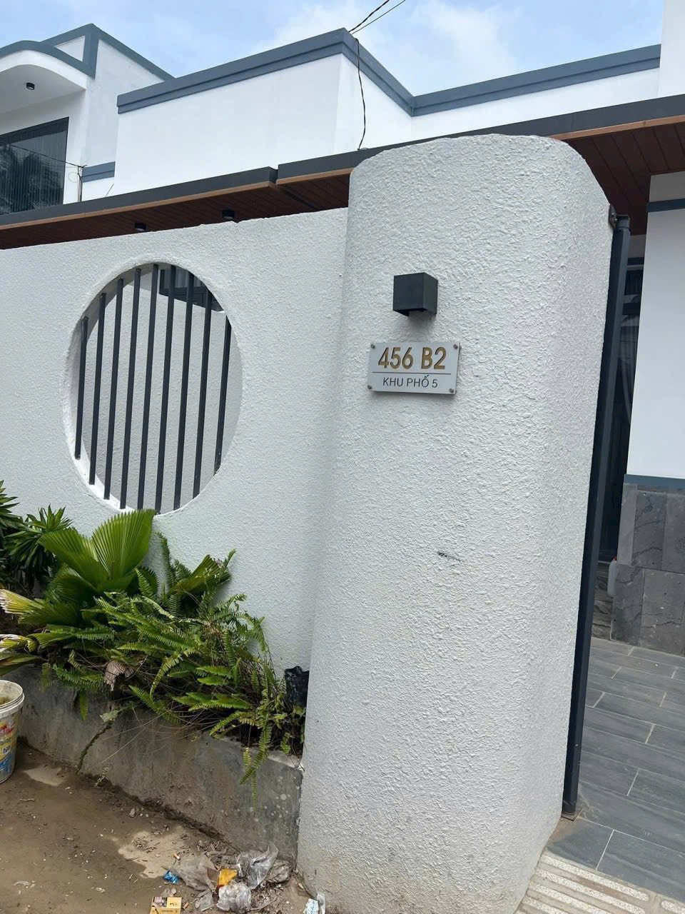 Nhà phố mới xây 100%, ngang 6m, cách đại lộ Đồng Khởi 30m, Bến Tre