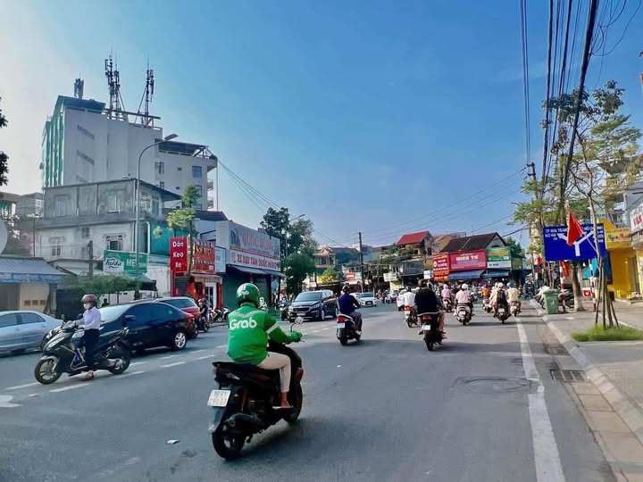 Mặt tiền Hùng Vương, 16.5m ngang, 277m2 đất, giá 16 tỷ thương lượng