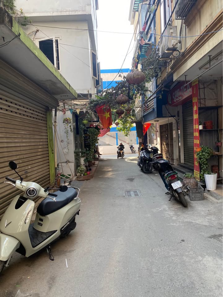 Bán nhà 5 tầng mới tinh tại phố Lương Ngọc Quyến, Hà Đông, ngõ ô tô tránh, tha hồ kinh doanh