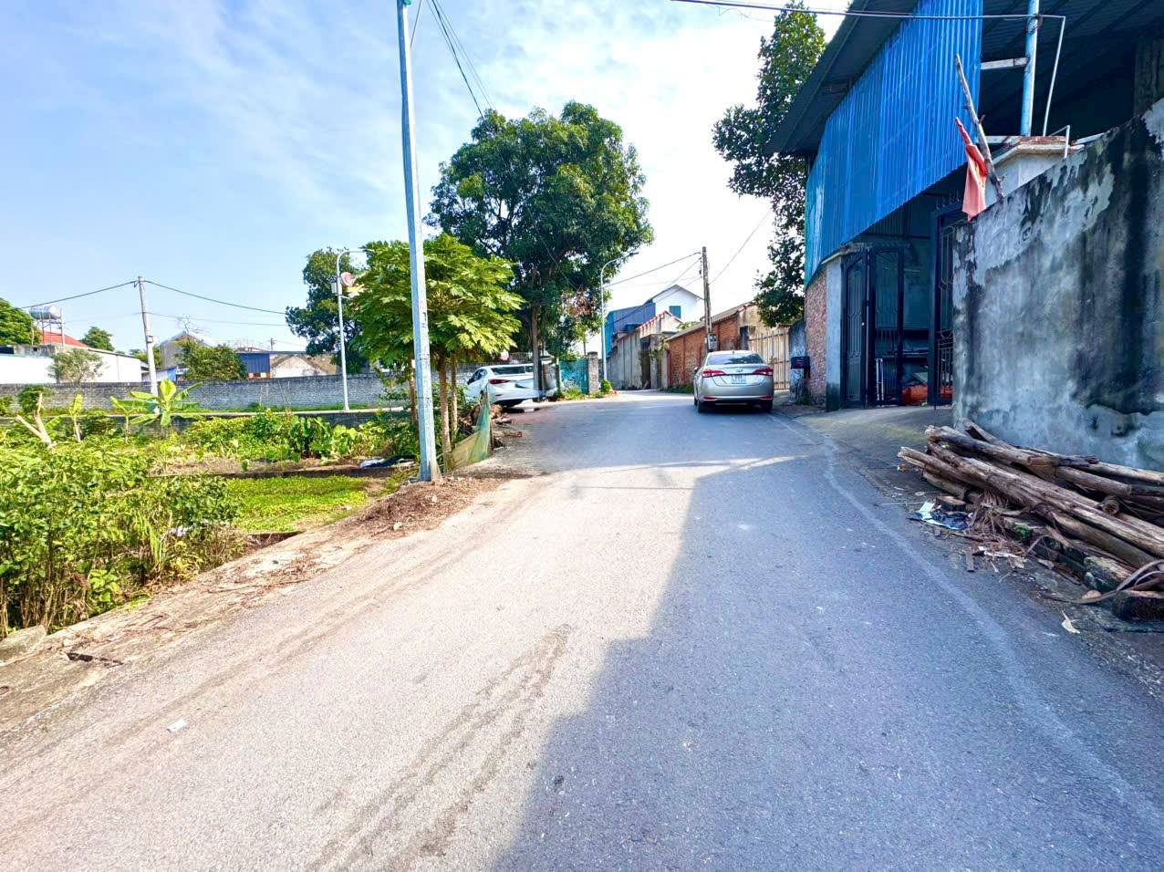 Bán đất nền trục chính cổng làng Đồng Sậu, Hương Canh, Bình Xuyên