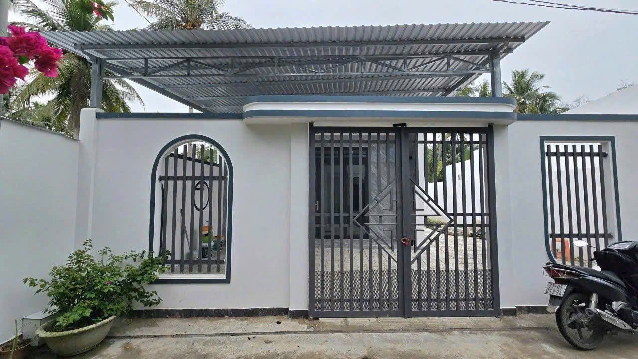Siêu phẩm nhà mới, diện tích cực khủng 335m2, tọa lạc ngay trung tâm phường Bến Tre