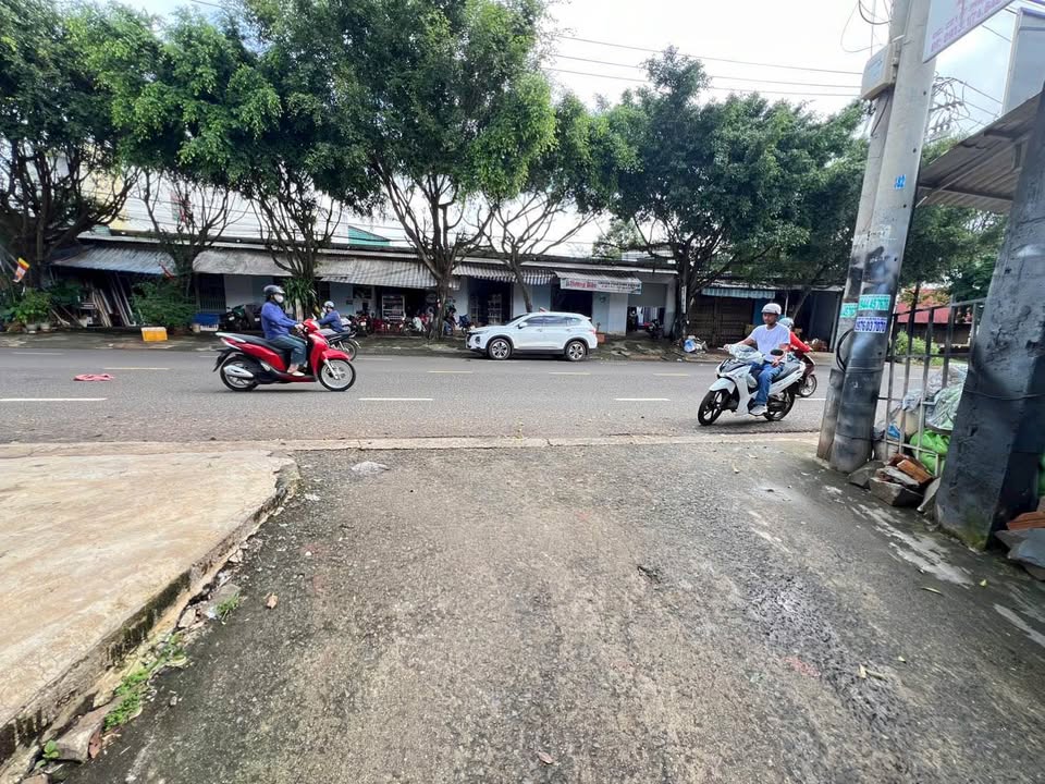 Bán nhà mê lửng 5.2x20m, đường B5 Phạm Ngũ Lão, Đắk Lắk - Giá 3.25 tỷ