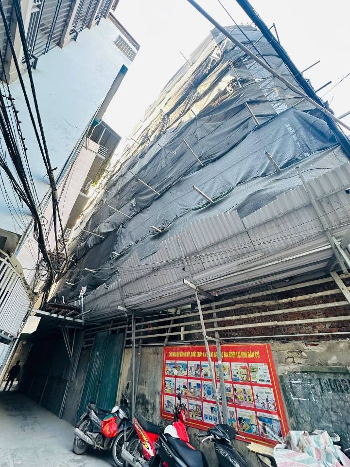 Bất động sản tọa lạc tại vị trí đắc địa trên đường Hồ Tùng Mậu, quận Cầu Giấy, thành phố Hà Nội