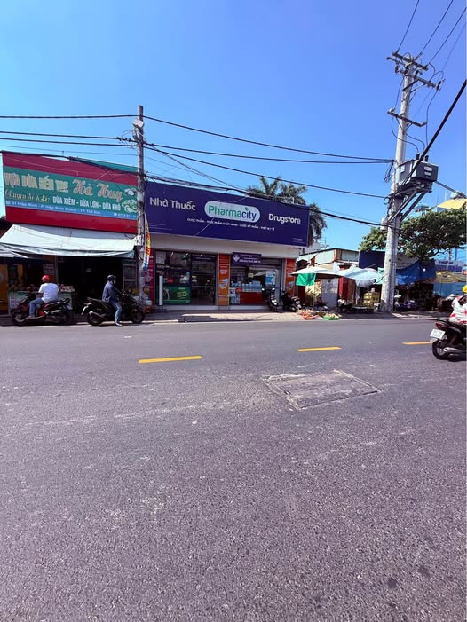 Nhà đẹp 48m2 nở hậu, 1 trệt 1 lửng, gần chợ Hiệp Bình