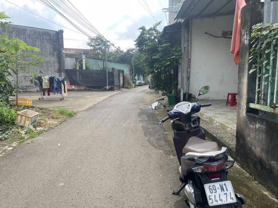 Bán siêu phẩm đất nền 1 sẹc đường Tây Hòa, sổ hồng riêng, giá chỉ 1,6x tỷ