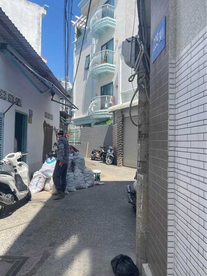 Nhà 2 tầng Vũng Tàu, 2 phòng ngủ, đủ nội thất, giá hời