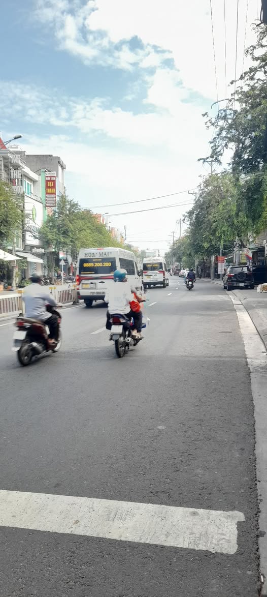 Bán nhà 30/4 Vũng Tàu, mặt tiền kinh doanh, 3 phòng ngủ, 7.5 tỷ, hướng Đông Nam