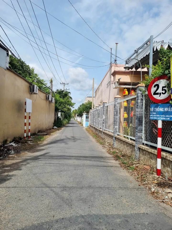 Cơ hội sở hữu ngay nền đất vuông vức, đẹp tại Bình Phú, thành phố Bến Tre