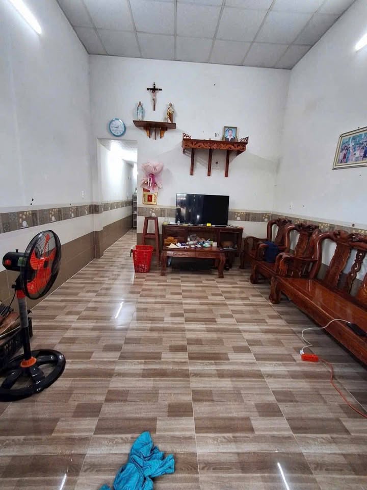 Nhà cấp 4 gác lửng đẹp, gần Chợ Điều Long Bình - Biên Hòa