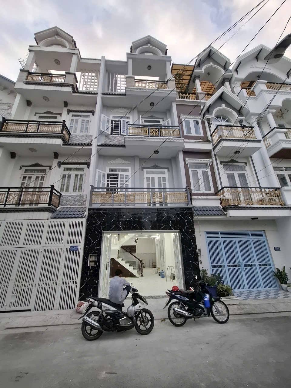 Cho thuê nhà Huỳnh Tấn Phát, 4 phòng ngủ, 2 lầu, hẻm xe hơi đậu cửa, giá 15 triệu/tháng