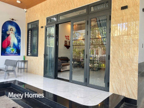 Nhà mặt tiền Phạm Thiều, Bà Rịa, sổ riêng, sân đậu 2 xe hơi