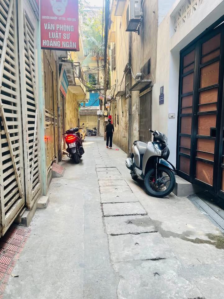 Nhà 5 tầng Hai Bà Trưng, ngõ thoáng, giá 7 tỷ