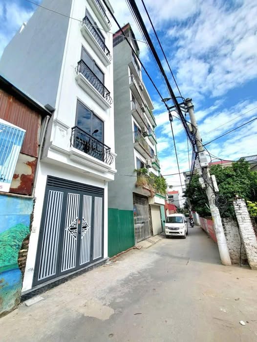 Siêu phẩm Nhổn, 33m2, 4 tầng, ô tô đỗ cửa, giá chỉ từ 4.x tỷ