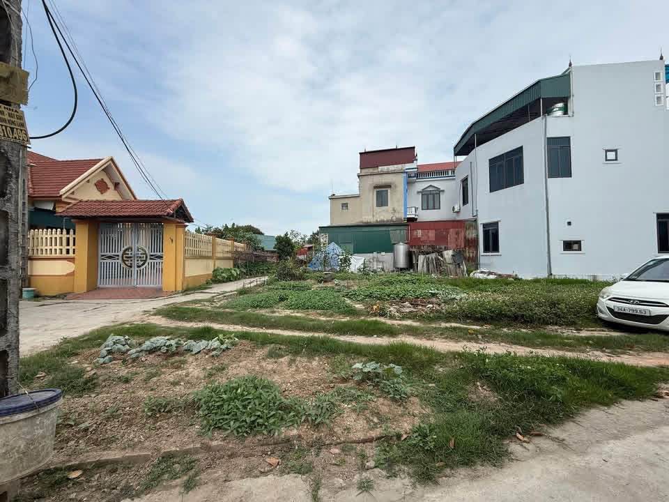 Bán lô đất có diện tích 88.2m2, mặt tiền 5.5m, nằm gần cổng chính Khu công nghiệp Gia Lộc, tỉnh Hải Dương