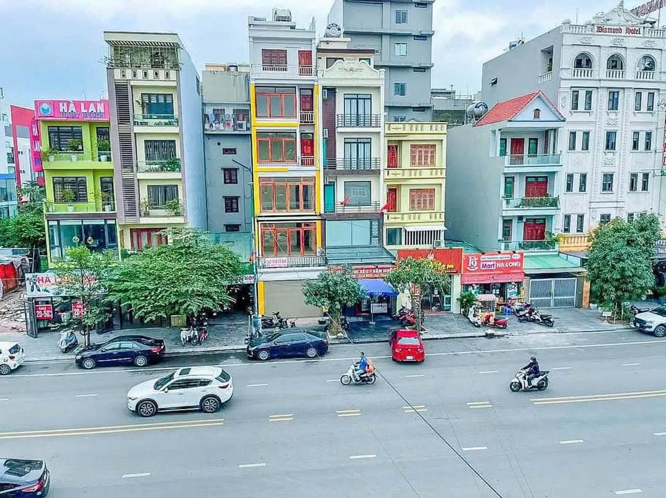 Nhà mặt đường trung tâm Hạ Long - Kinh doanh đỉnh cao - 95m2