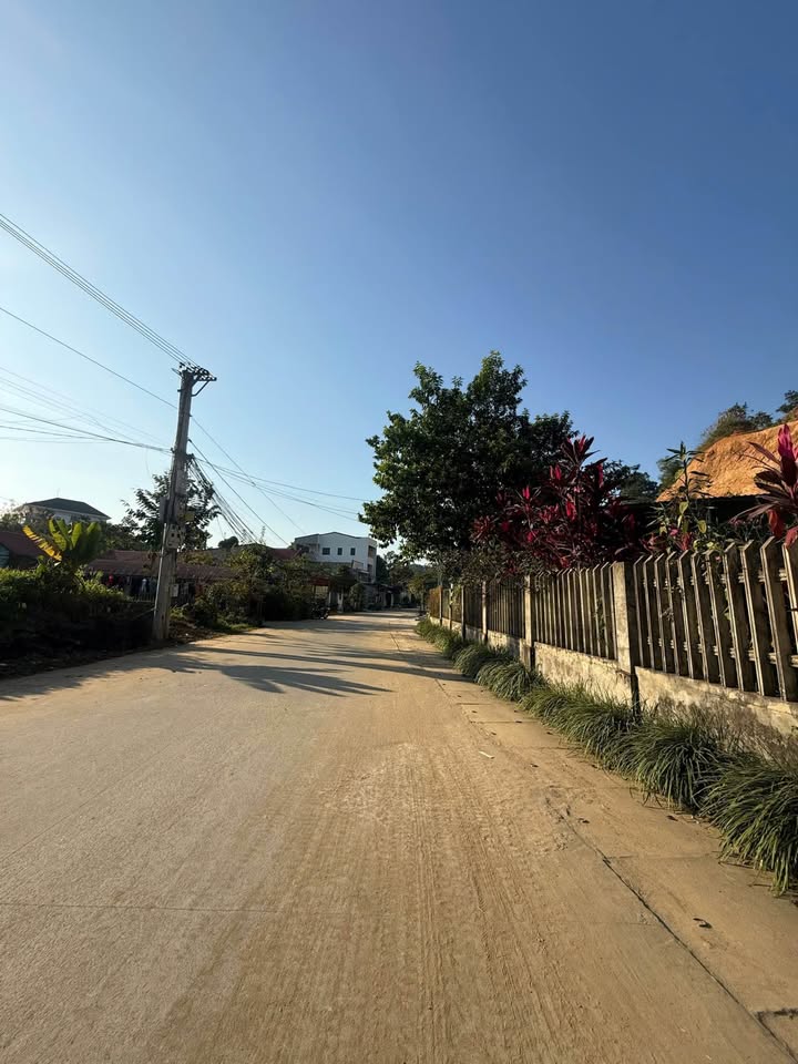 Bán đất 96.3m2 ODT, mặt tiền 6m, đường 9m, trung tâm Yên Bái