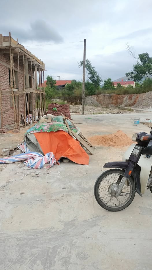 Bán đất nền trung tâm thành phố Uông Bí, Quảng Ninh, 88m2, mặt tiền 5.5m, đường to rộng 5m