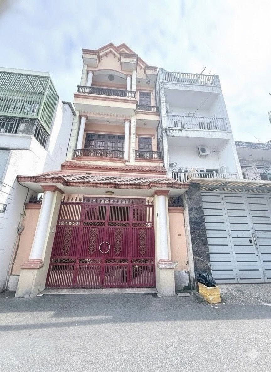 Bán nhà Nguyễn Kiệm, 105m2, 4 phòng ngủ, gần sân bay, chỉ 11 tỷ