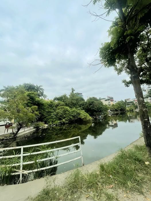 Bán đất Ba Đình, Hà Nội, 82.6m² view đẹp, đường rộng, tiềm năng kinh doanh chung cư mini