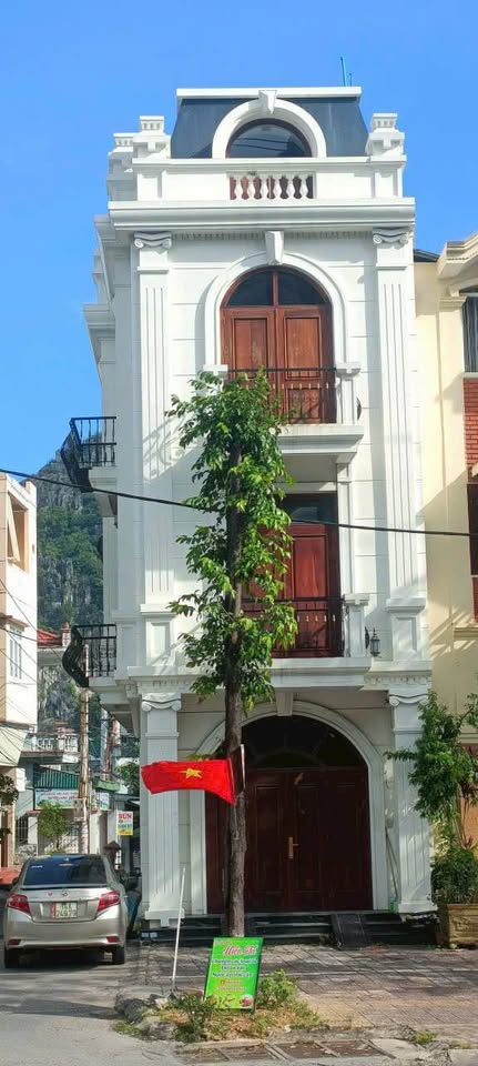 Siêu phẩm nhà 4 tầng mặt đường Trần Phú, thành phố Cẩm Phả, tỉnh Quảng Ninh đã chính thức lên sàn