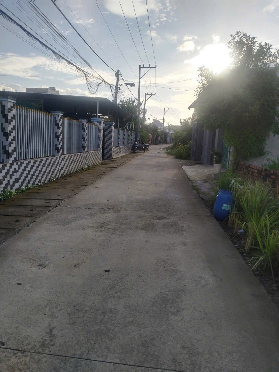 Bán đất nền Long Thọ, 6x32m, full thổ cư, giá 2,3 tỷ, phù hợp đầu tư nhà trọ