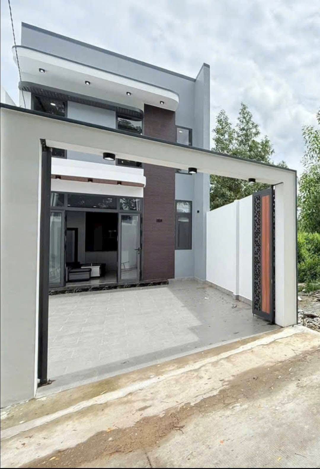 Siêu phẩm nhà mới 100% mặt tiền hẻm Sân Bia - Phú Tân, chỉ 2.99 tỷ