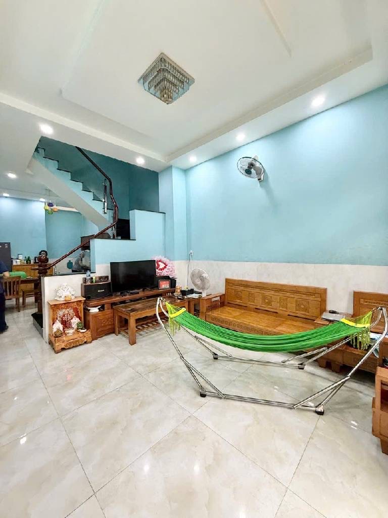 Bán nhà kiên cố ngay Quốc Lộ 13, Hiệp Bình Phước, Thủ Đức, 55m2, mặt tiền 4m, khu dân trí cao