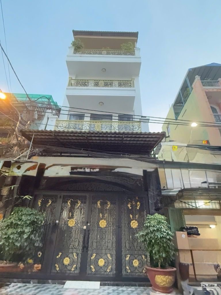 Nhà 1 trệt 5 tầng bê tông cốt thép, sát mặt tiền kinh doanh, phan xào nam, hẻm xe hơi 8m, 19 tỷ