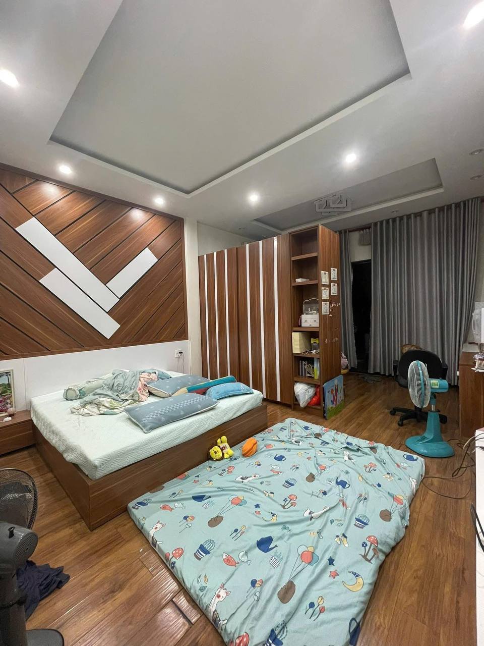 Bán nhà mặt tiền kinh doanh đường 14m, gần Thành Thái, 3 tầng, chỉ 6.x tỷ