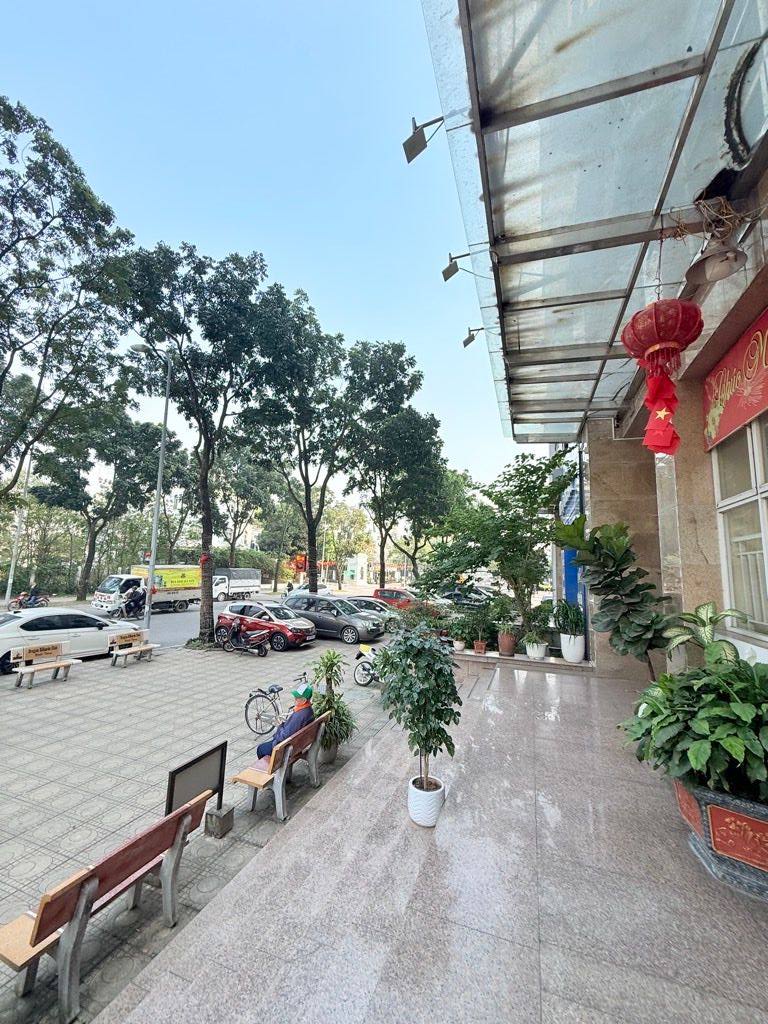 Căn hộ góc 122m2, 3 mặt thoáng tại Sunrise Building II, Phố Chu Huy Mân