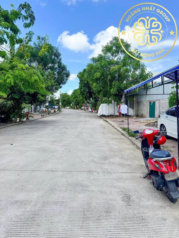 Nhà 3 ngủ cực đẹp, đường 8m, tặng full nội thất chỉ 2,4 tỷ tại Cà Mau