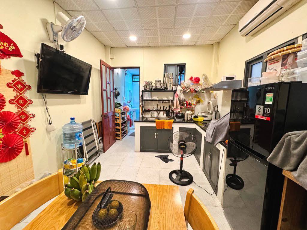 Bán nhà 3 tầng, 4 phòng ngủ mặt phố Nam Kỳ Khởi Nghĩa, Quận 3, giá 8 tỷ