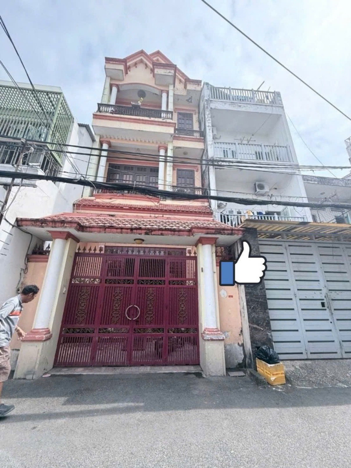 Bán gấp nhà 3 tầng, hẻm rộng 5m, giáp Công viên Gia Định