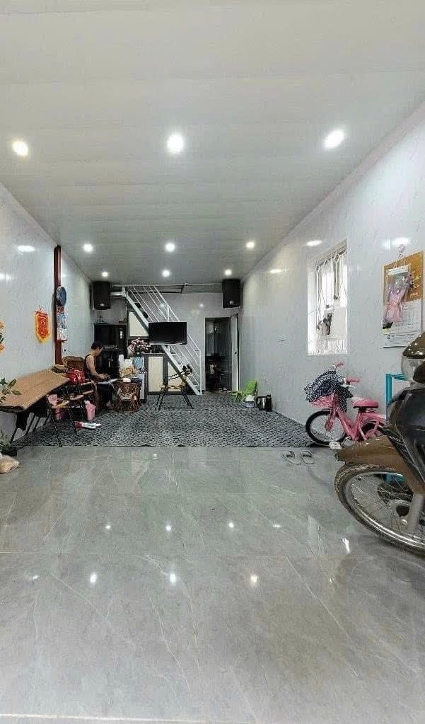 Bán đất tặng nhà 2 tầng lô góc, ô tô thông, gần hồ điều hòa Giang Biên