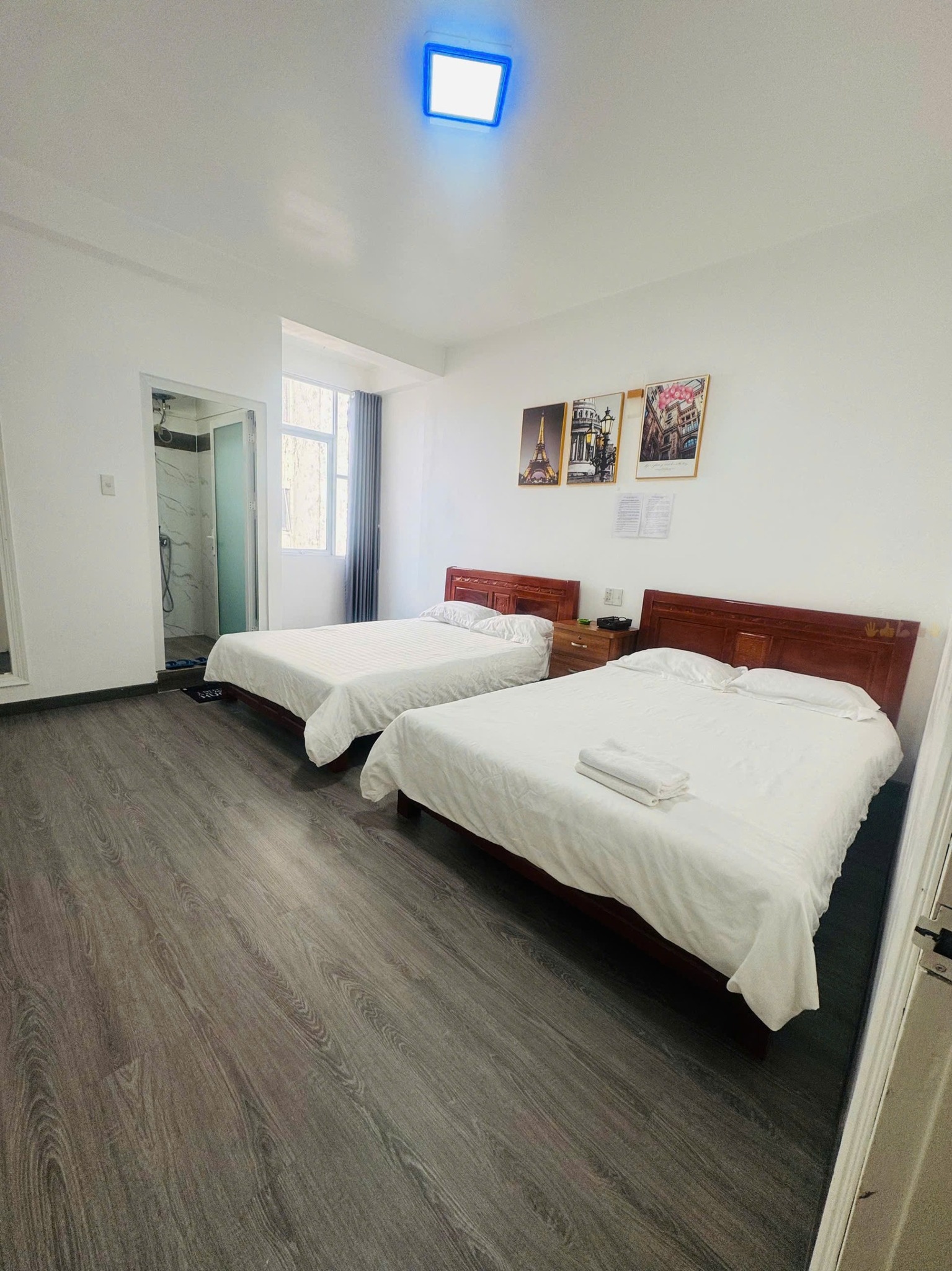 Bán khách sạn đường Lê Quý Đôn, Cam Ly, vị trí trung tâm, gần chợ đêm, hồ Xuân Hương