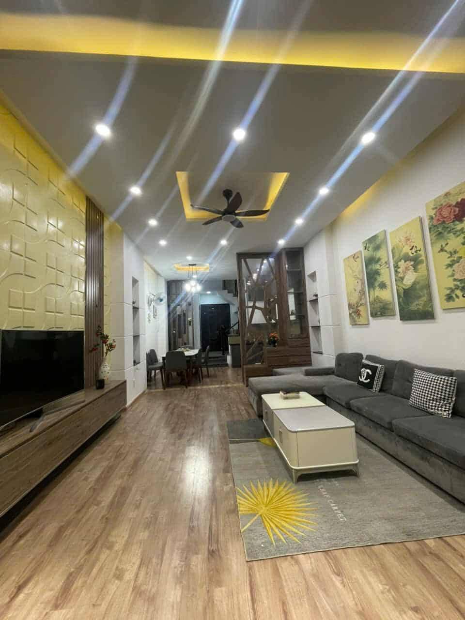 Nhà 3 tầng mặt tiền Bình Hòa, Cẩm Lệ, ở sướng, giá iu thương