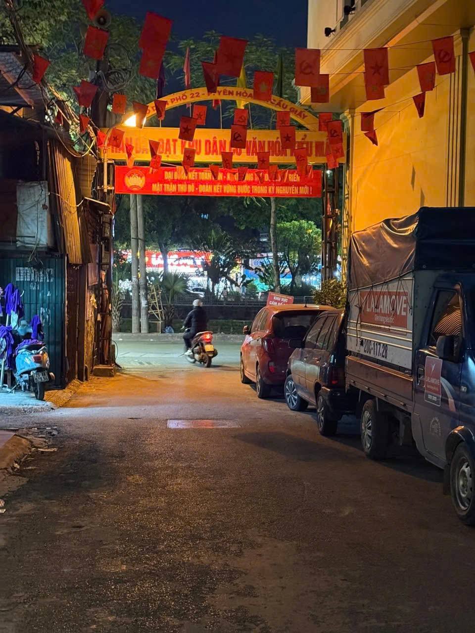 Nhà 5 tầng 45m2 Nguyễn Khang, Cầu Giấy, ngõ ô tô tránh, 2 mặt thoáng, có thang máy