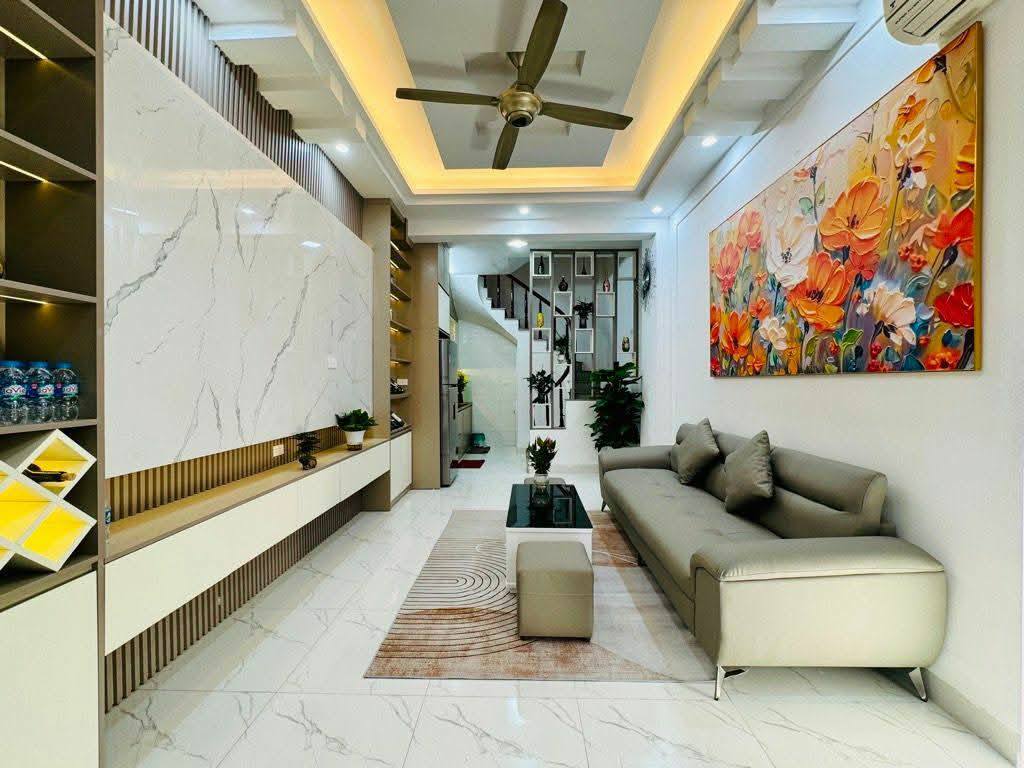 Chính chủ bán nhà 5 tầng full nội thất, ngõ ô tô tránh chỉ 20m tại Tam Trinh