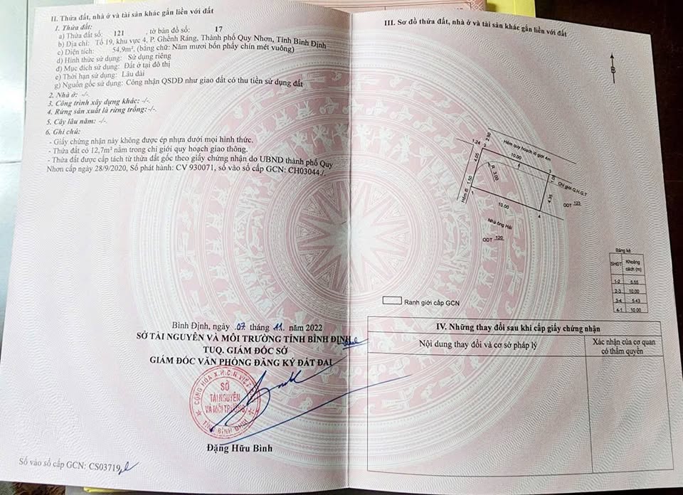 Bán lô đất góc Quy Nhơn, sát biển, giá 2,7 tỷ